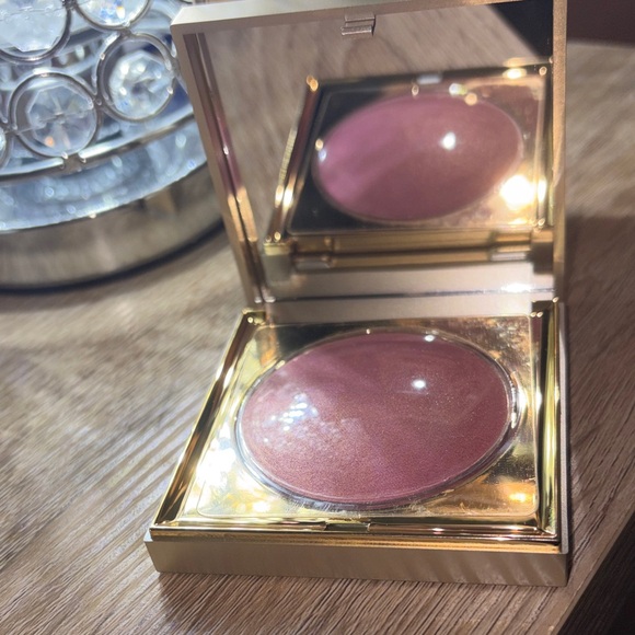 Stila Heaven's Hue Highlighter in Shimmering Gold - Picture 3 of 3